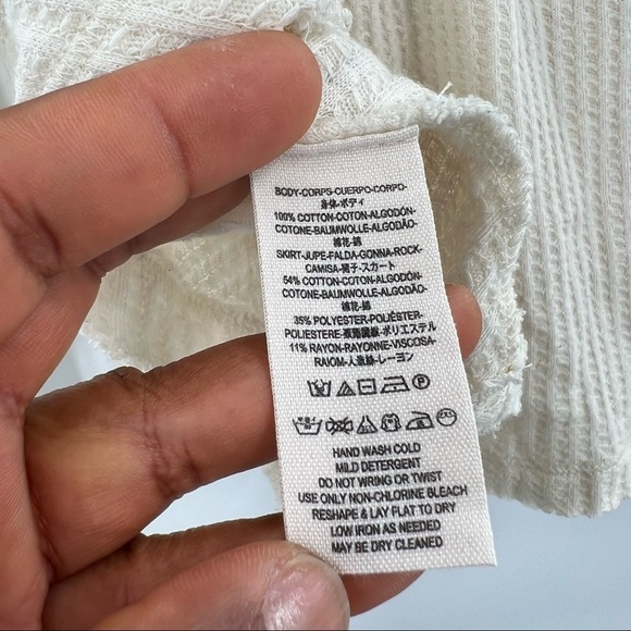 Free People white black flare hem sweater size XS - Picture 9 of 10